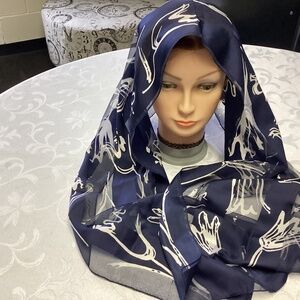 Navy blue and white tulip scarf absolutely gorgeous